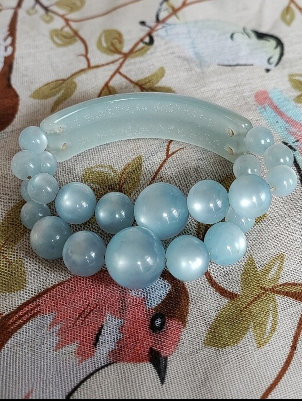Moonglow Light Silvery Blue Beaded Vintage Graduated Lucite Stretch Bracelet